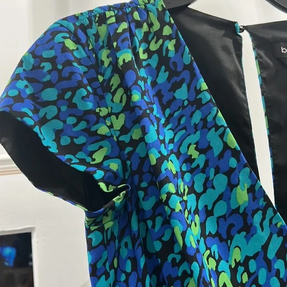 BEBE V-neck Blue and Green Romper - Picture 4 of 6